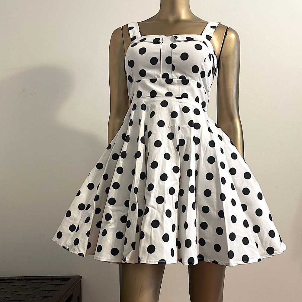 Rockabilly pin up 1950s style polka dot dress